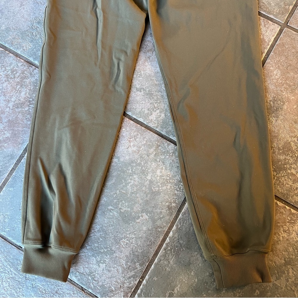 Lululemon Green Jogger Pants Size 0 - Picture 9 of 13